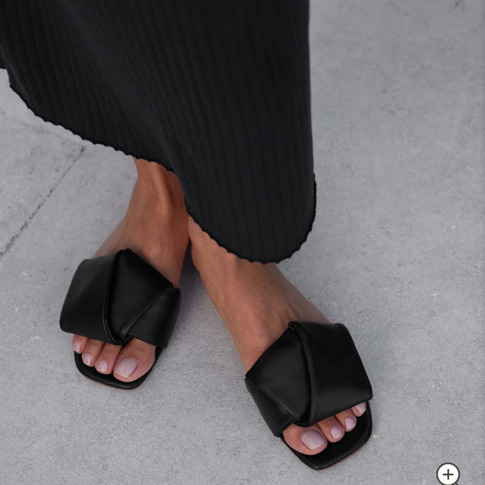 Jenni Kayne Dani Slides